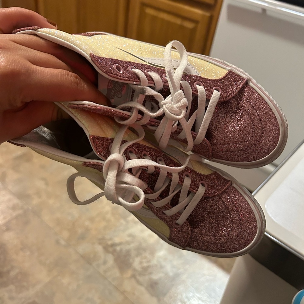 Vans SK-8 Hi Zip size 2 girl